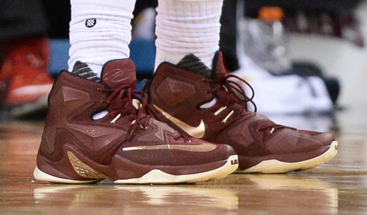 lebron james shoes through the years