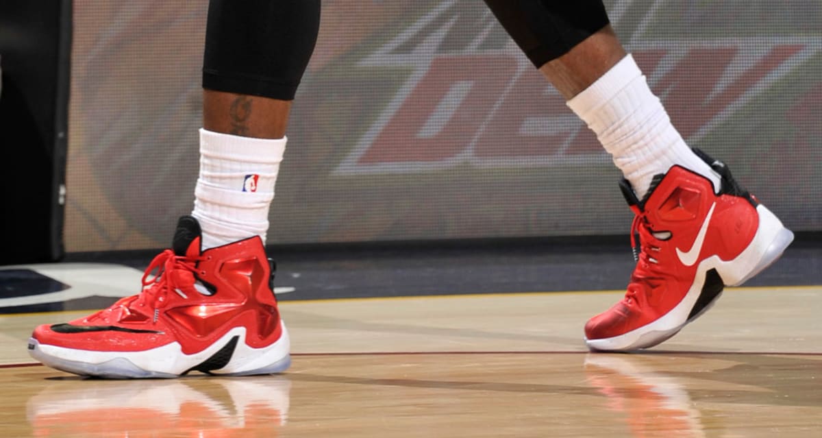 lebron shoes he wore last night