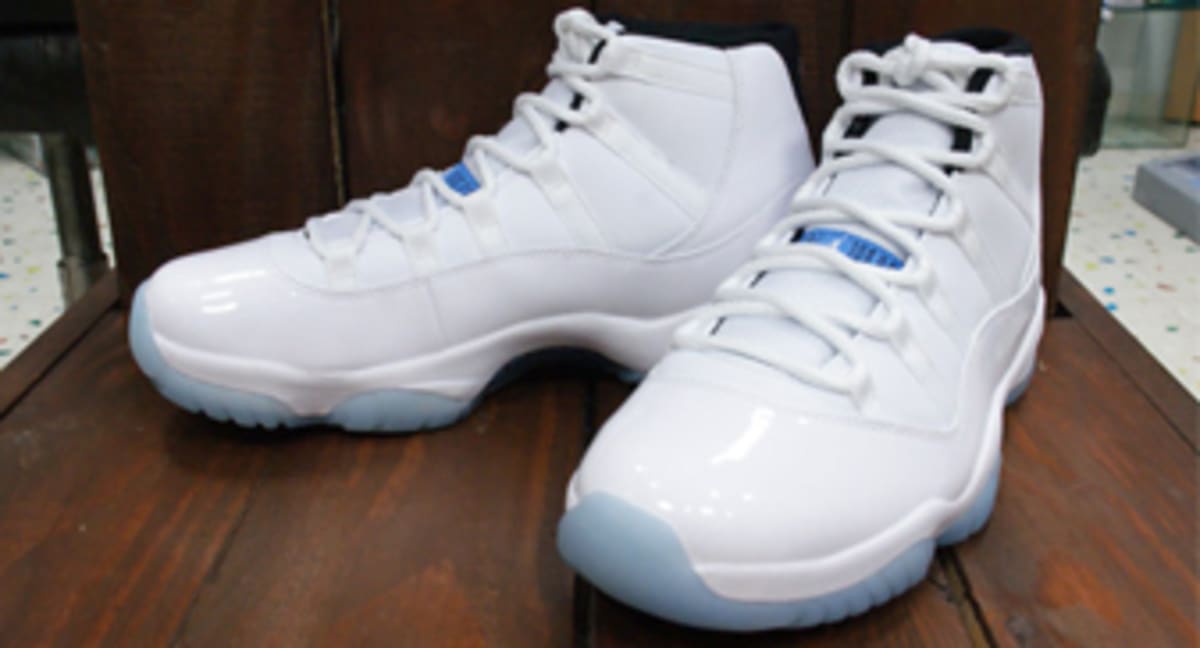 legend blue 11 box