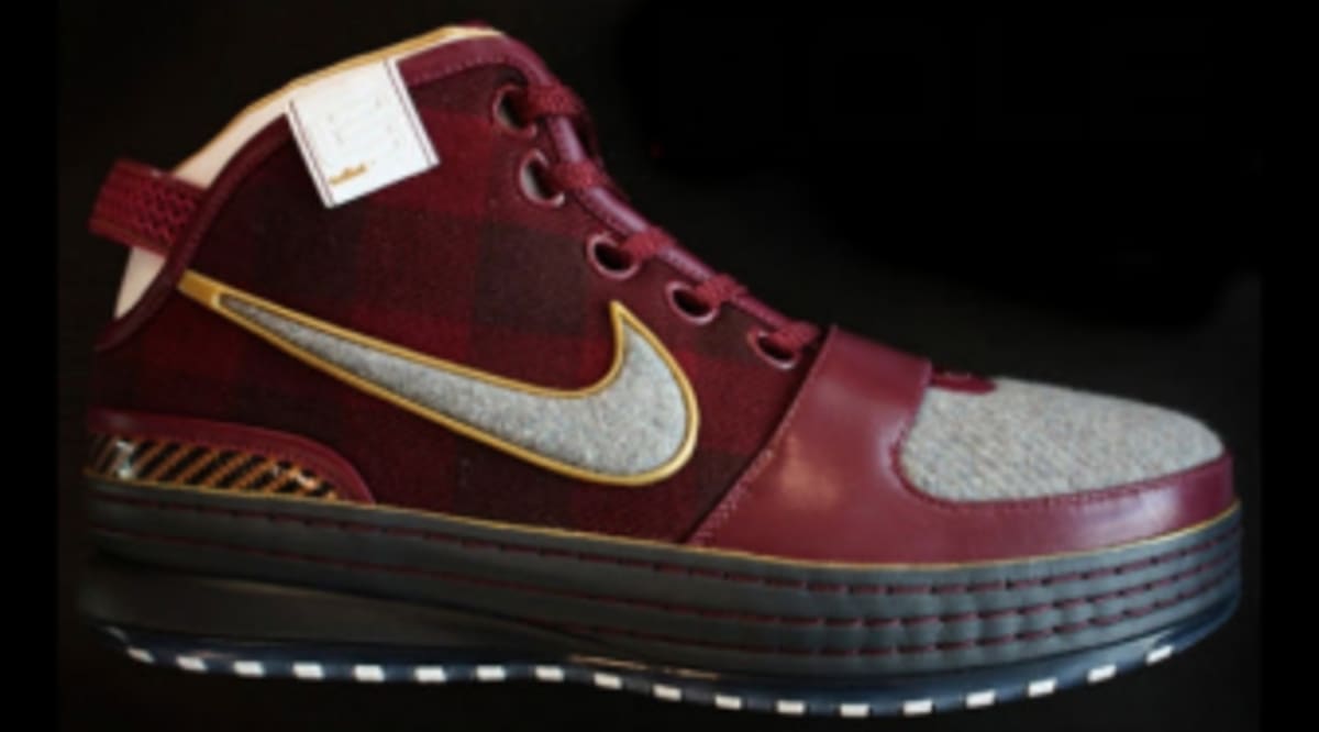 lebron 1 zoom