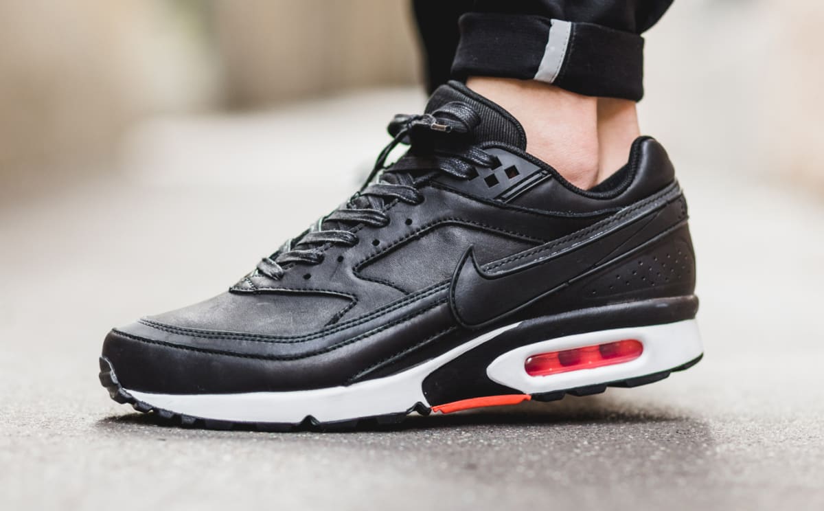 black leather airmax