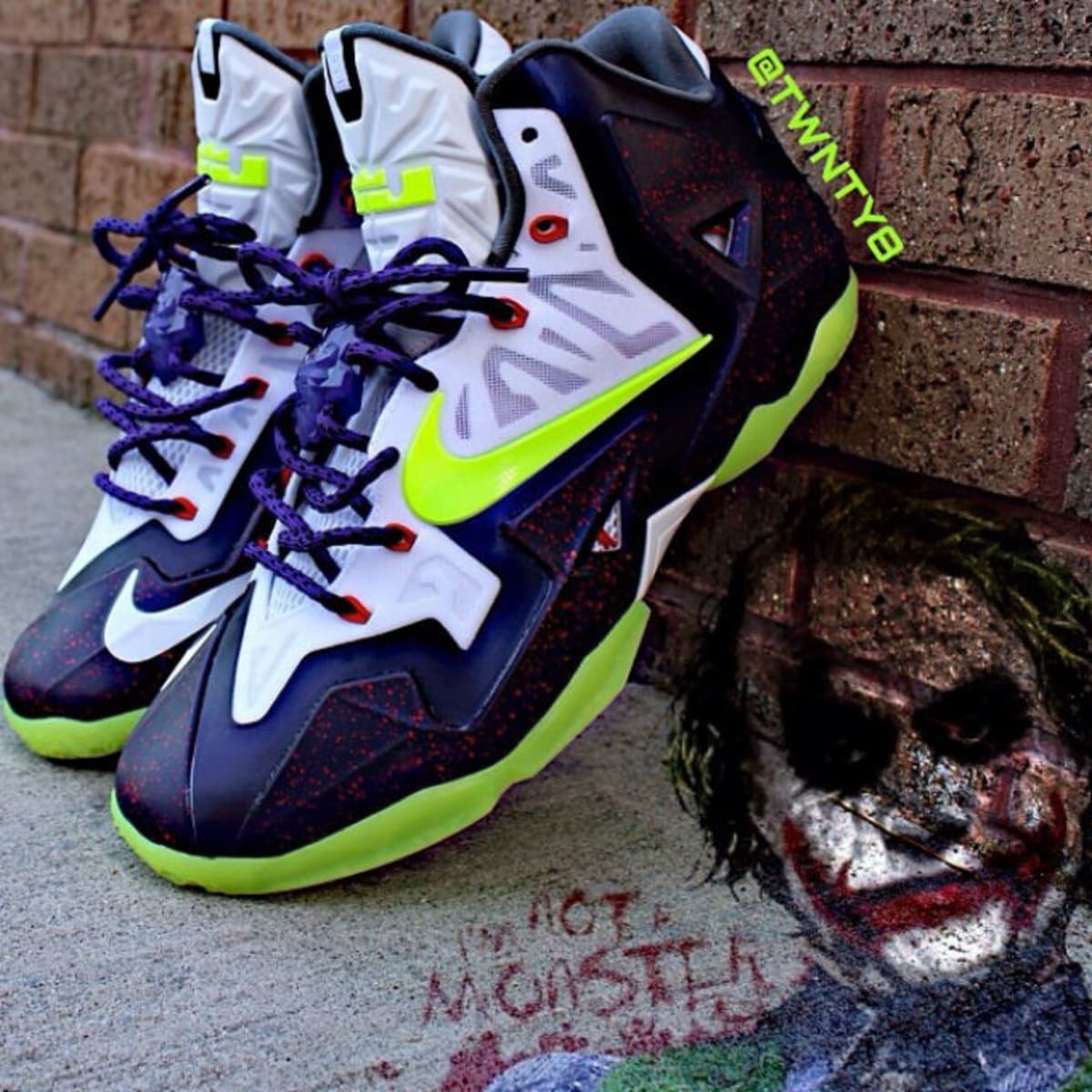 NIKEiD LeBron 11 