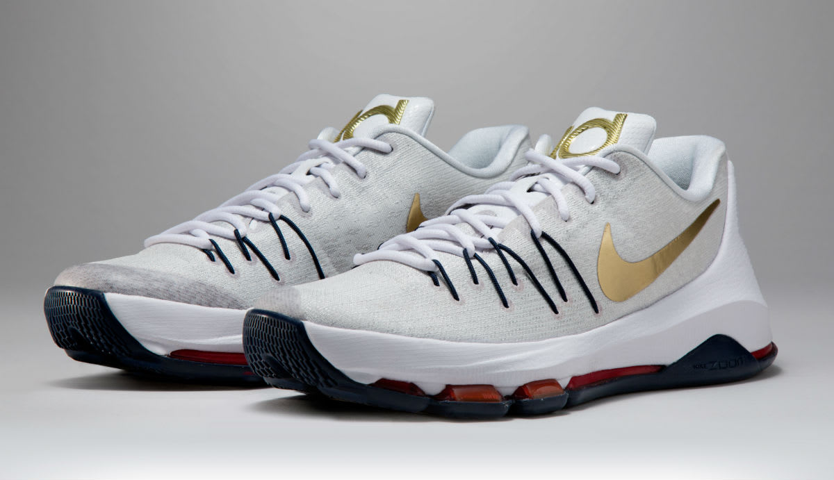 uconn nike basketball shoes