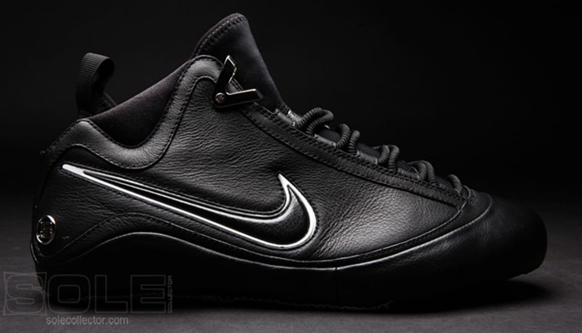 all black lebron 7