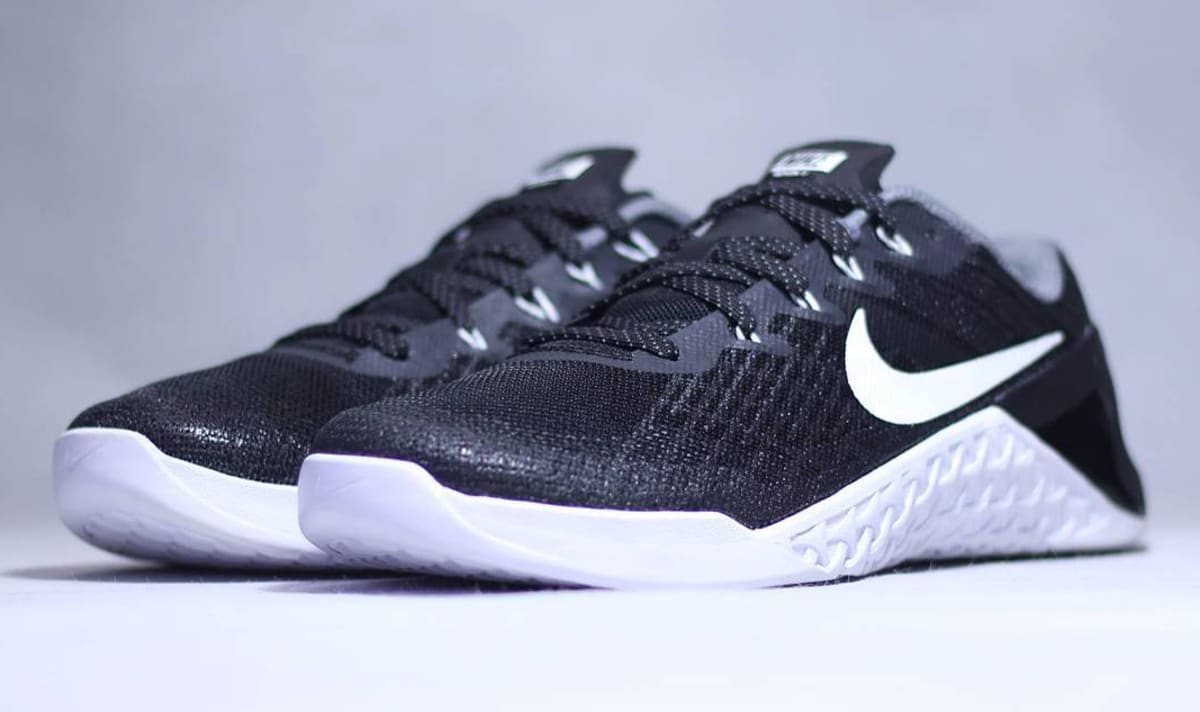 nike metcon 3 all black