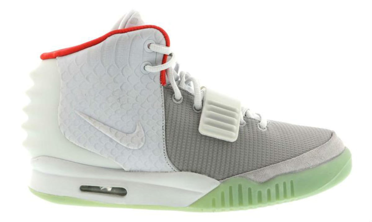 yeezy nike platinum