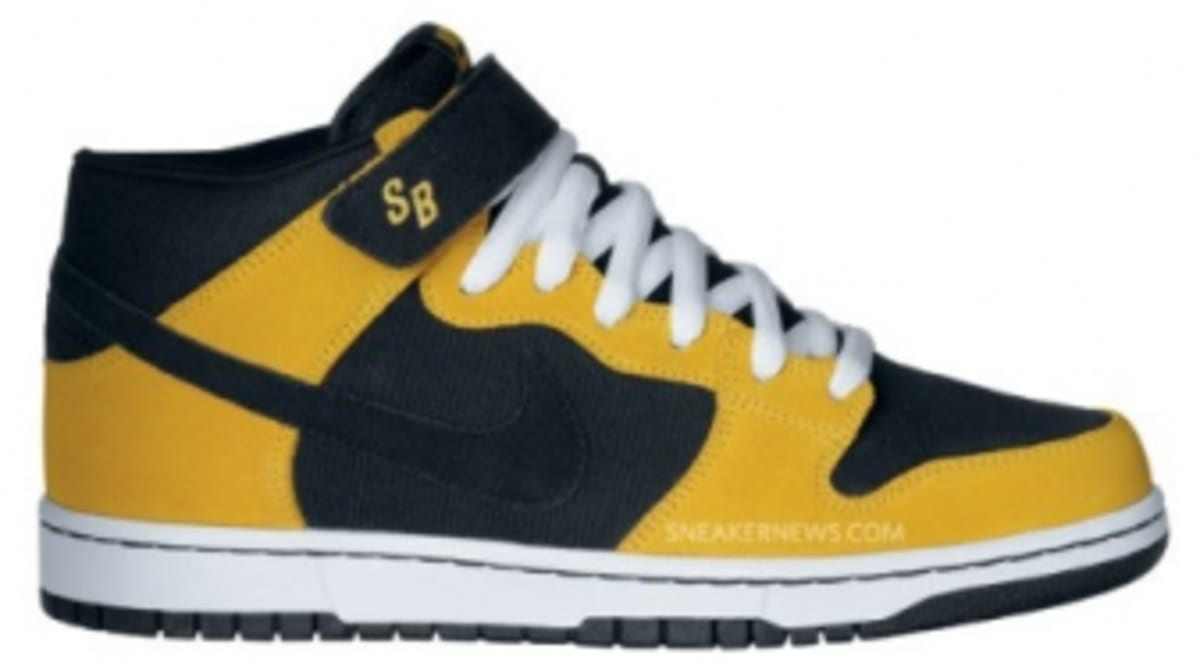 nike black and yellow dunks