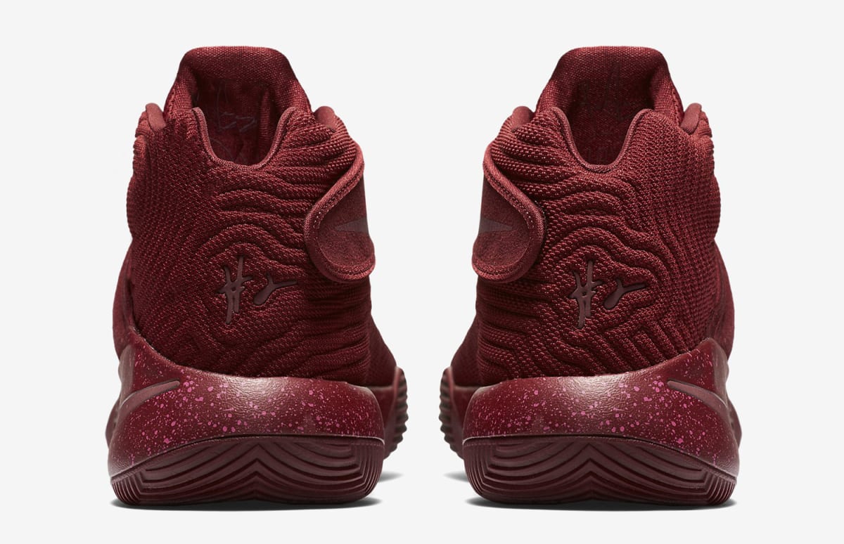 nike red velvet shoes