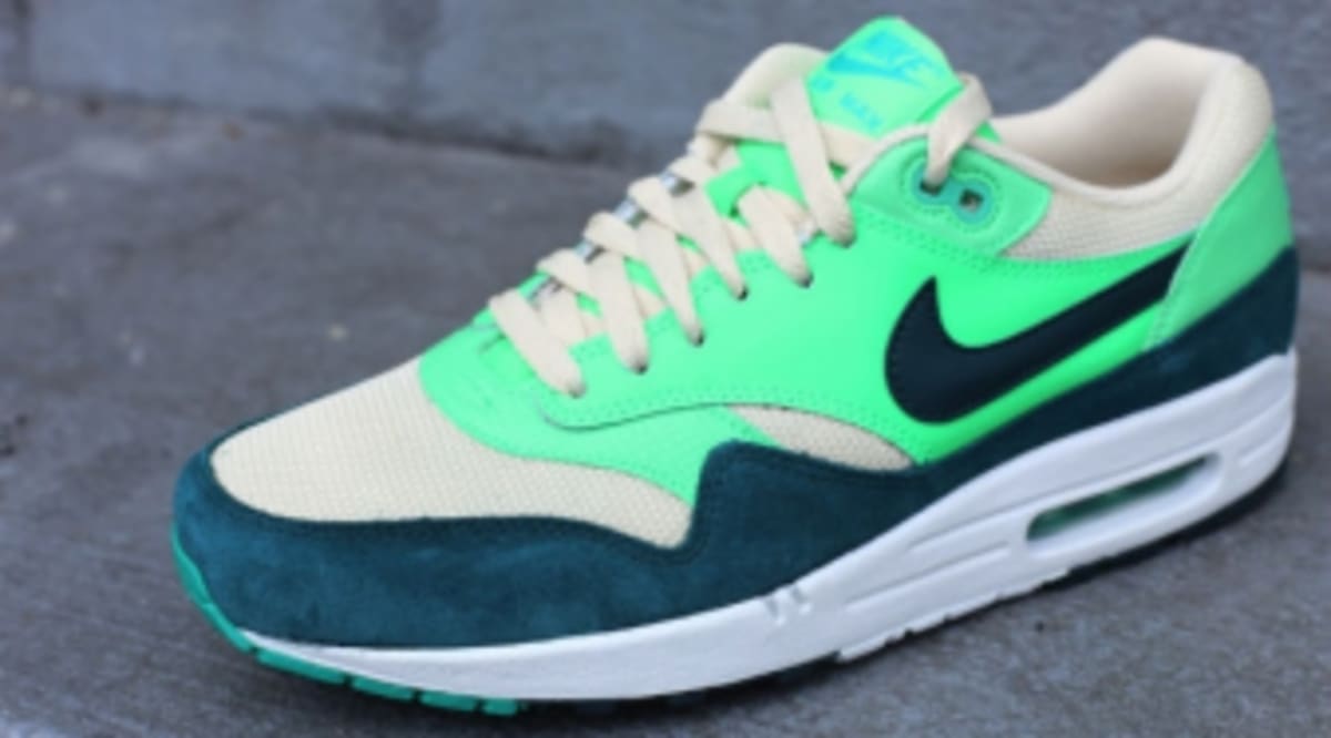 Nike Air Max 1 - Birch/Dark Atomic Teal | Sole Collector