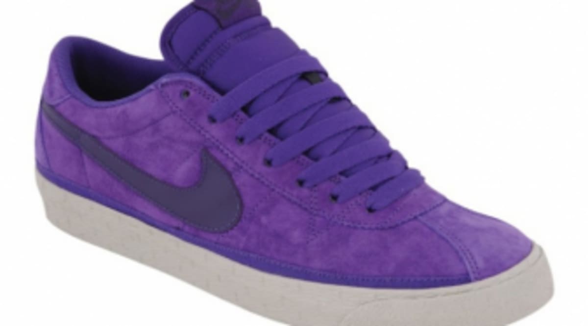 nike mauve shoes