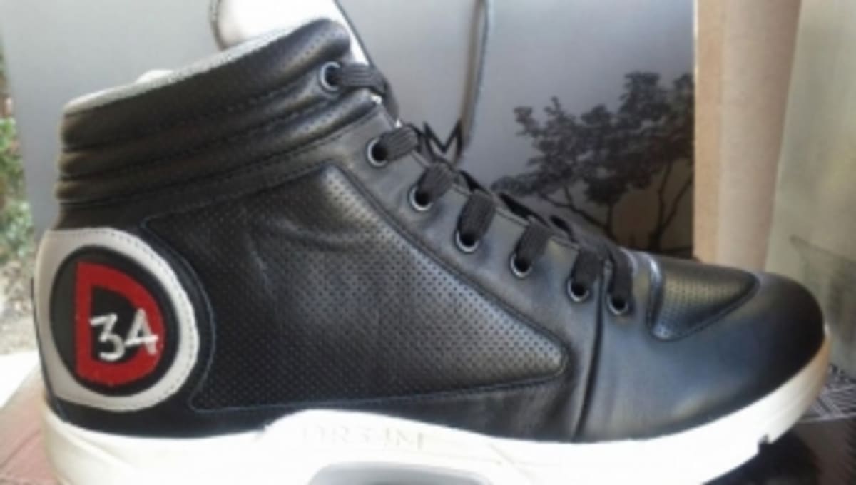 DR34M Shake Black/White Sole Collector