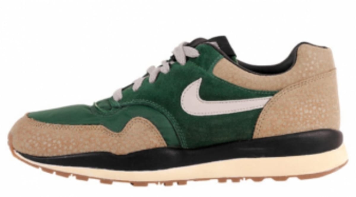 nike air safari green