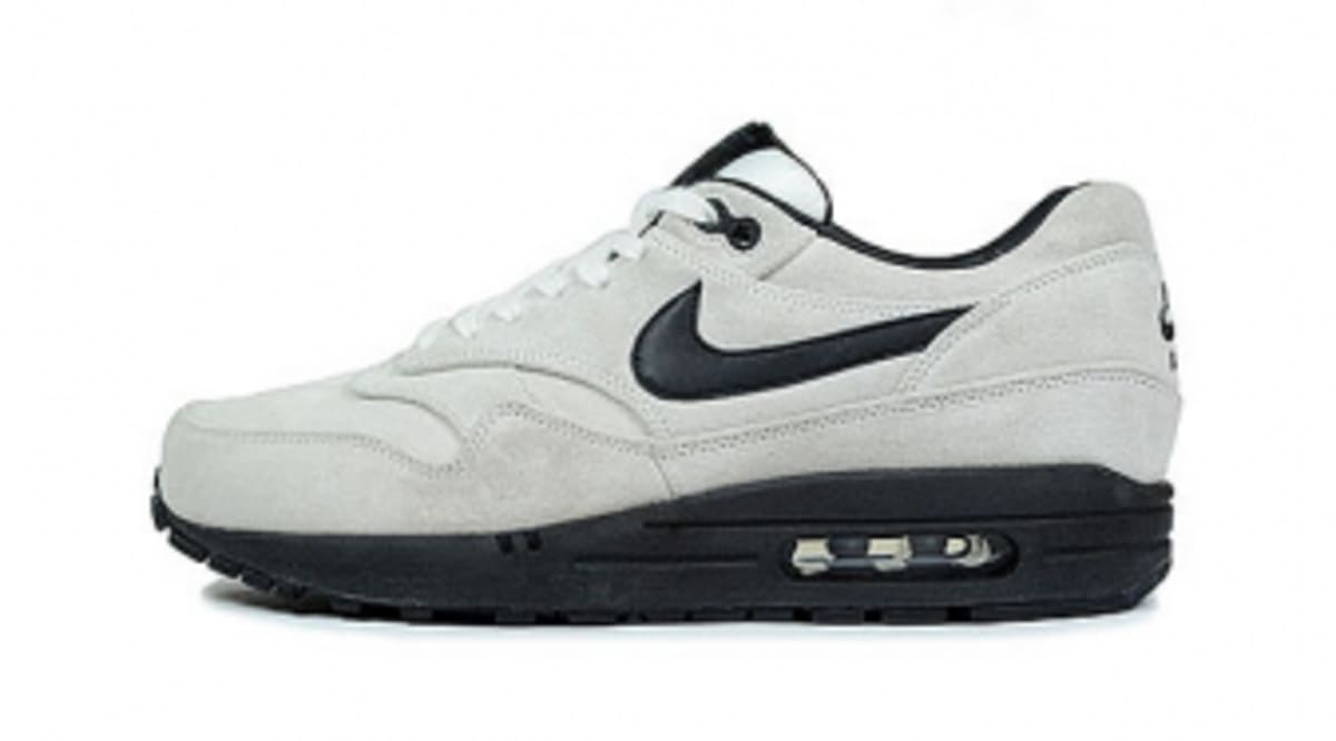 white air max 1s