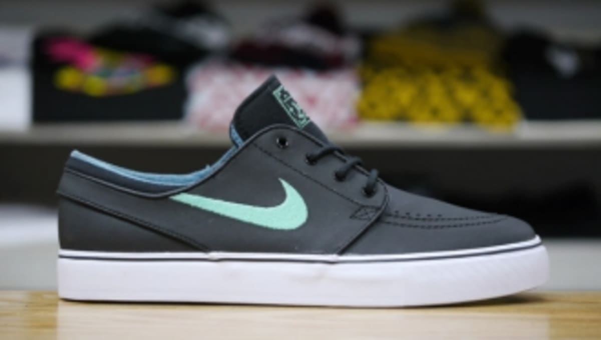 nike janoski black mint