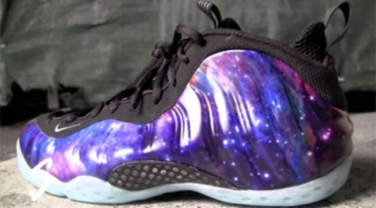 galaxy foamposites on feet