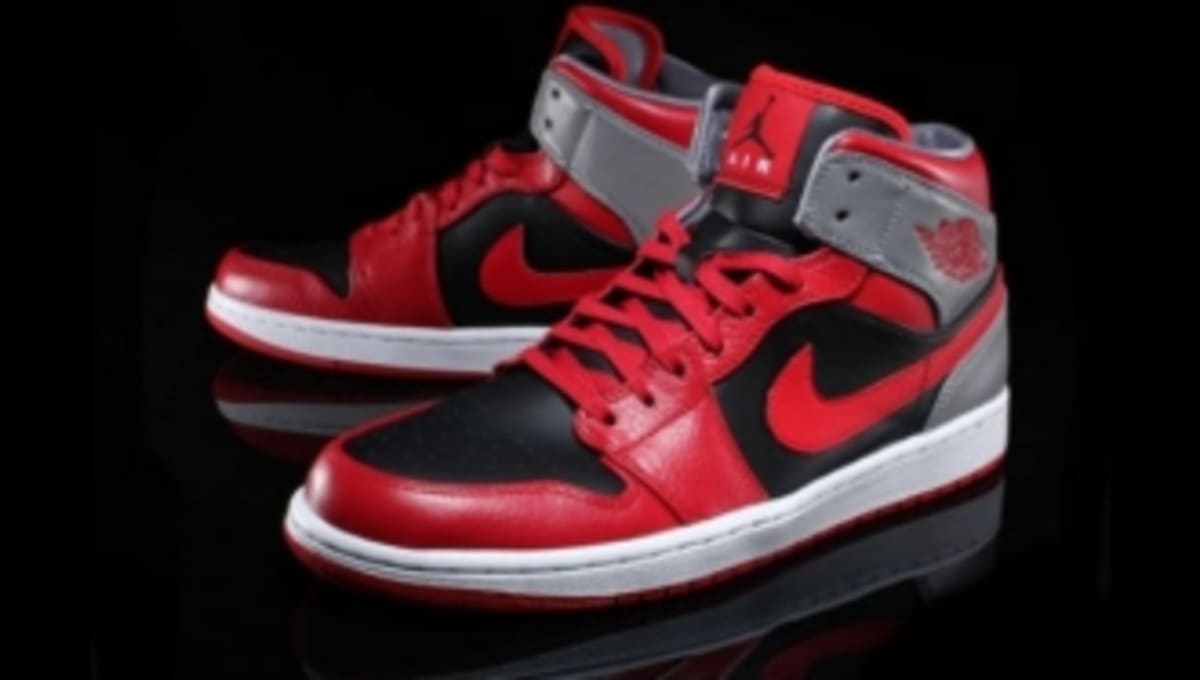 Air Jordan 1 Retro Mid Fire Red/BlackCement GreyReflective Sole