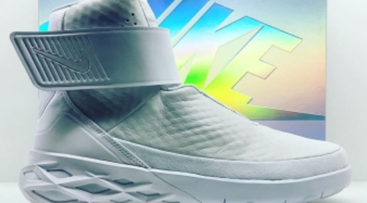 new handless nike shoes