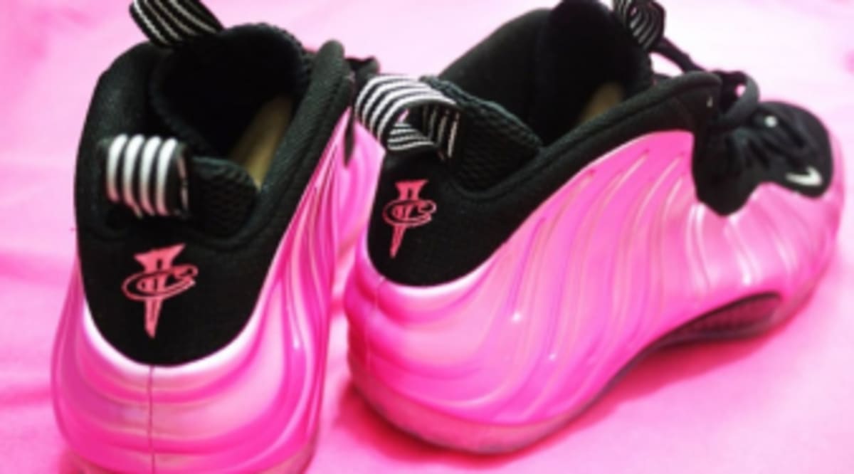 nike air foamposite one pearlized pink