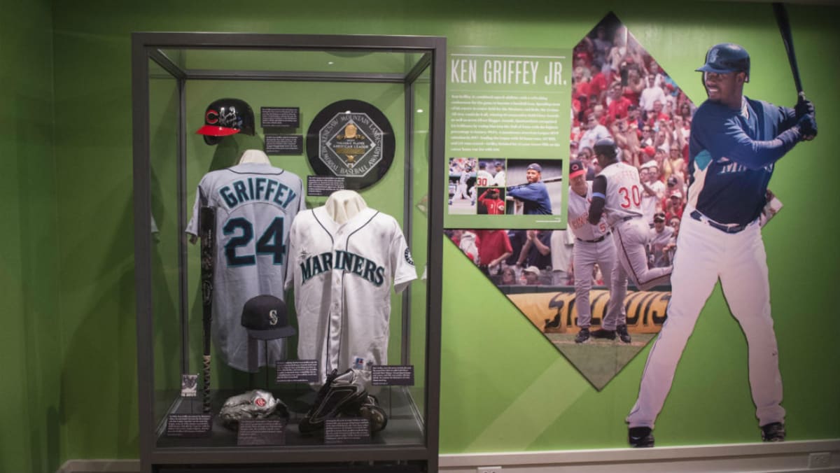 ken griffey foot locker