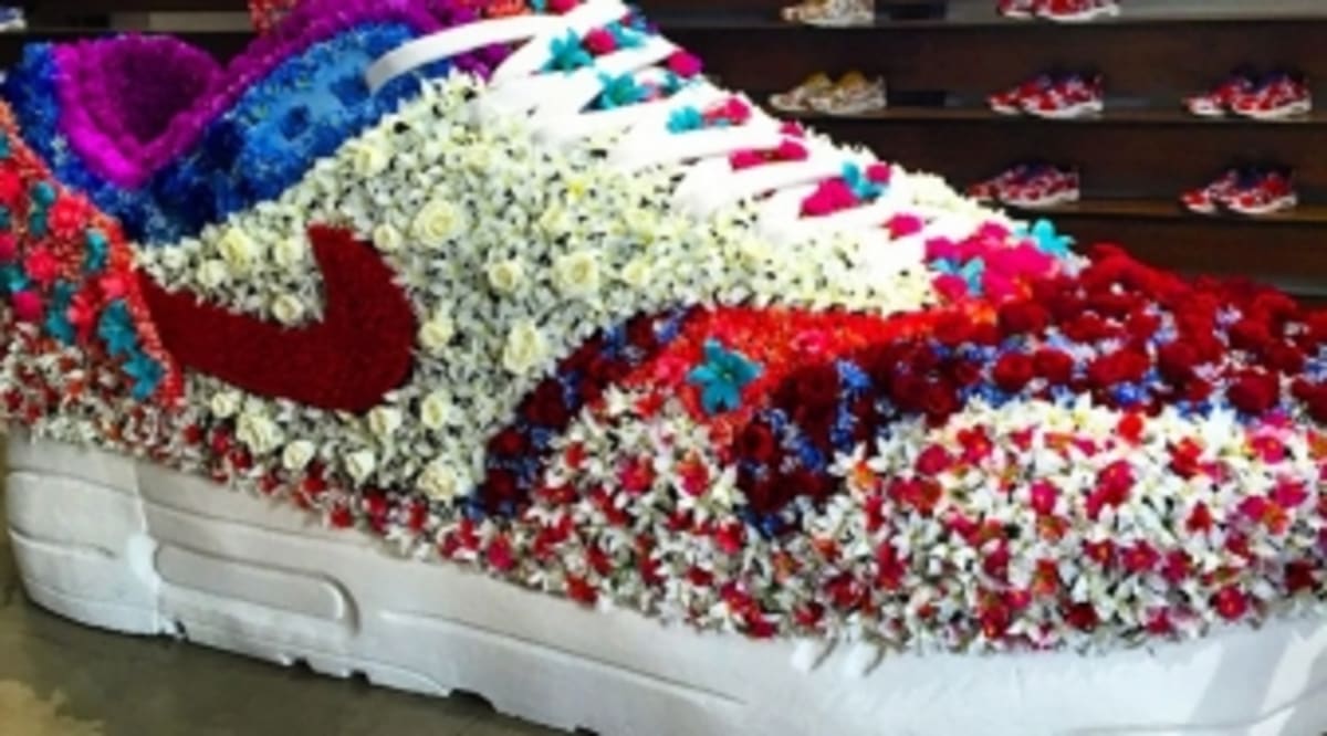 nike flower shoes new