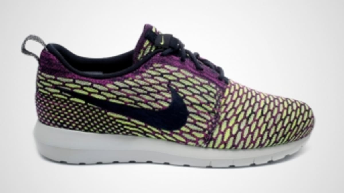 nike roshe winged foot