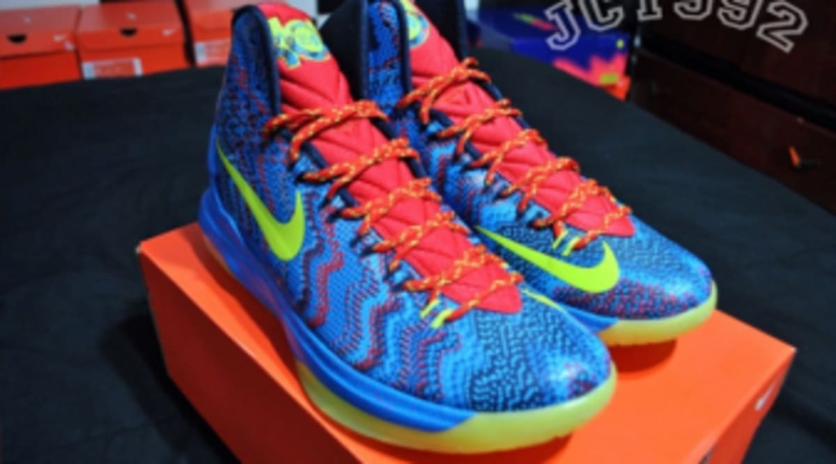 Nike KD V Christmas Sole Collector