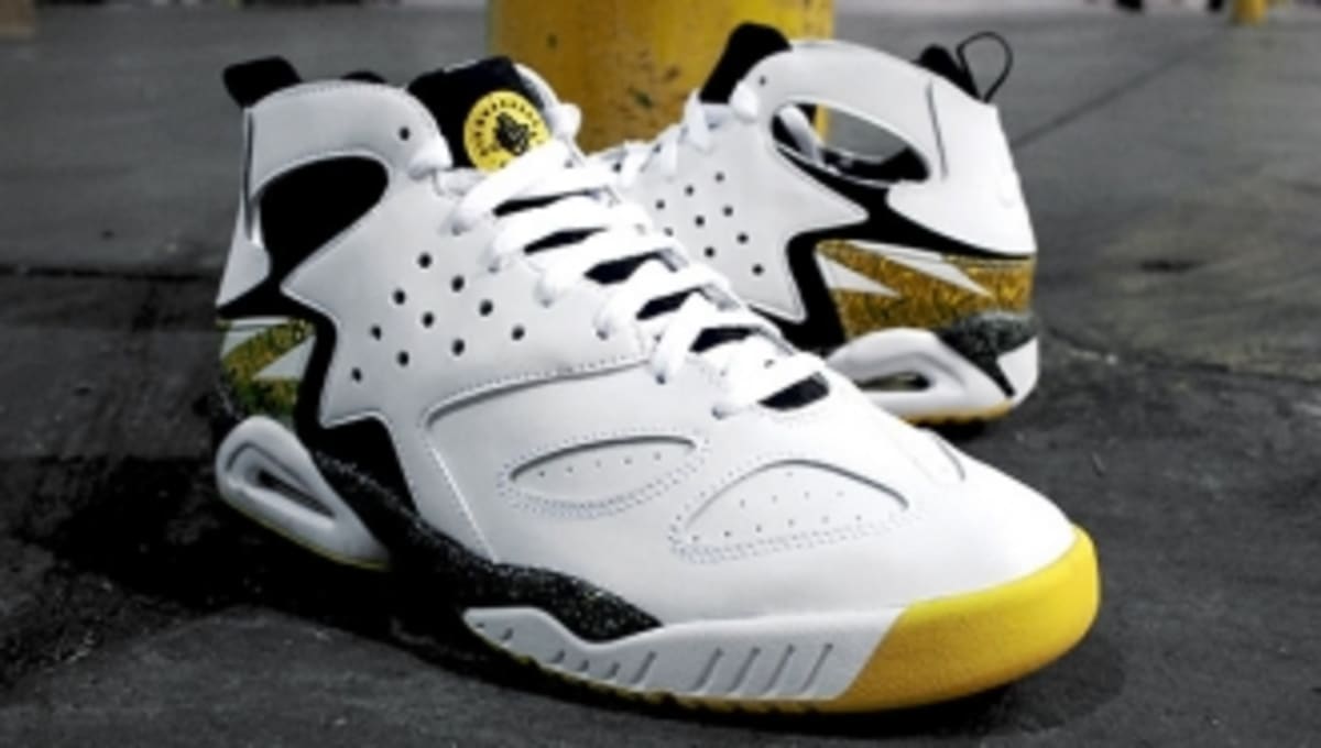 nike air tech challenge yellow