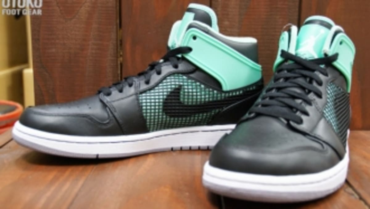 jordan 1 green glow