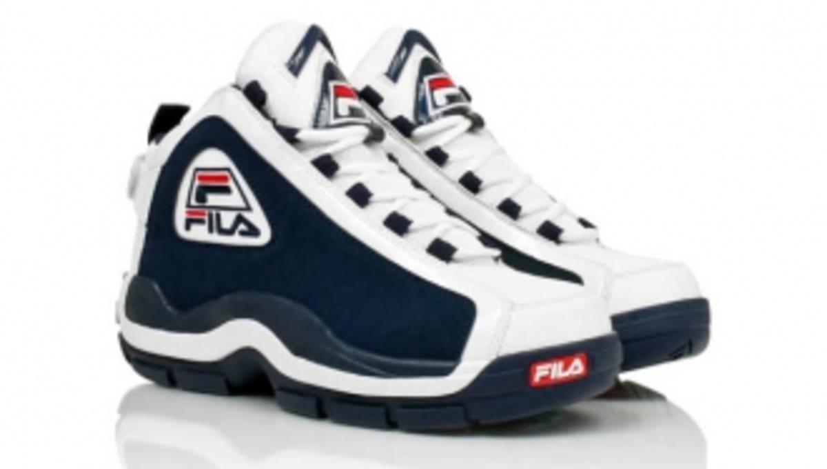 fila jump in navy blue basketball shoes