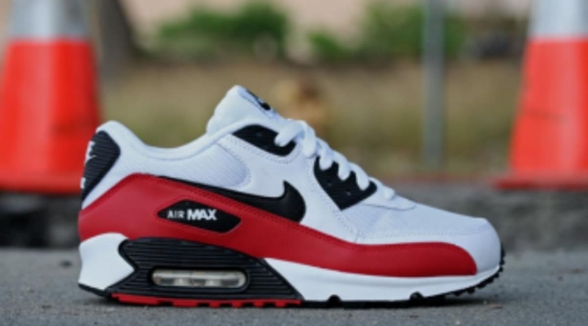 air max 90 white black red
