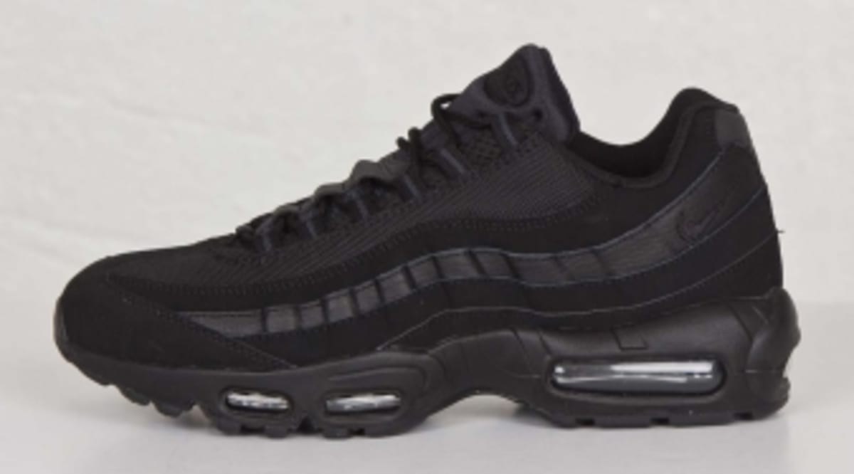 The Nike Air Max 95 Blacks Out for Its 20th Anniversary | Sole Collector