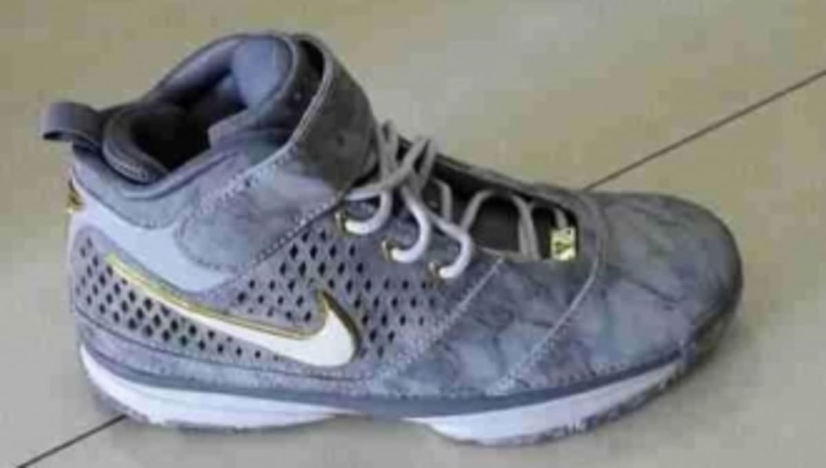 kobe v wolf grey