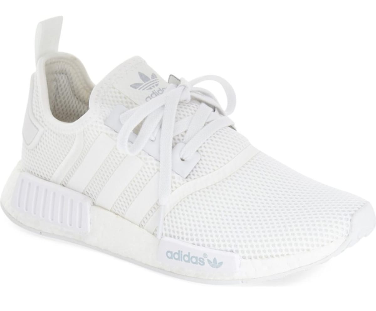 nmd black with white bottoms adidas