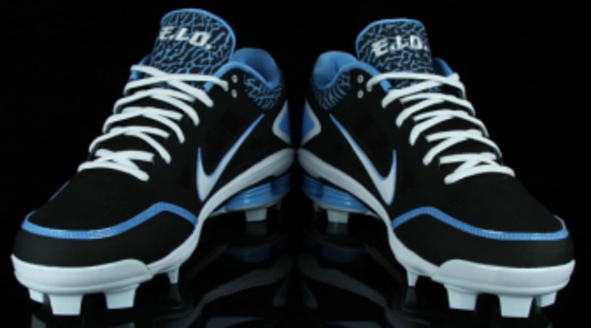 nike shox spotlight