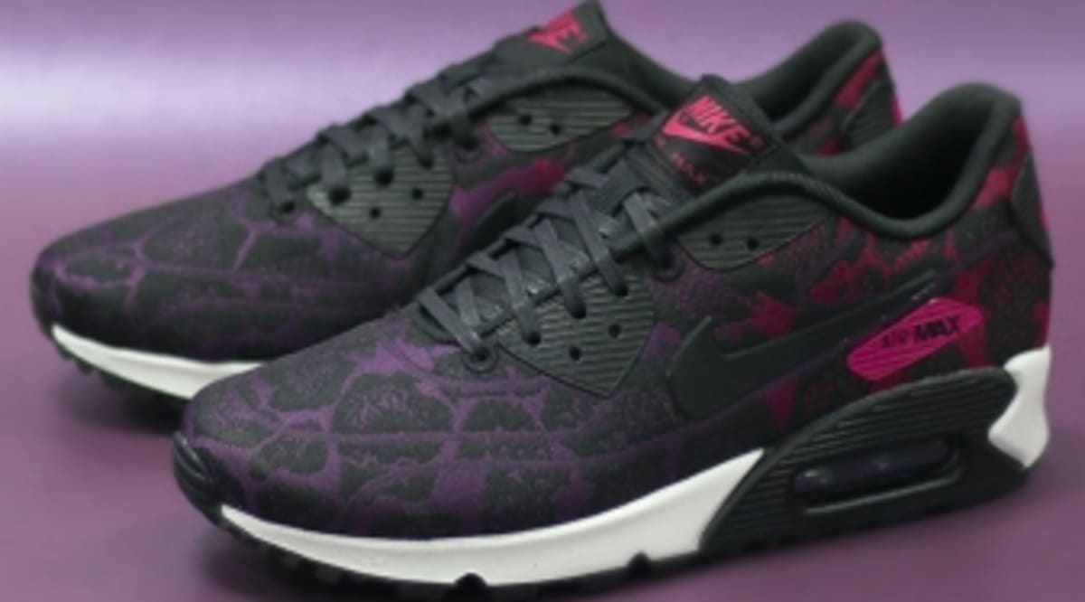 womens air max floral