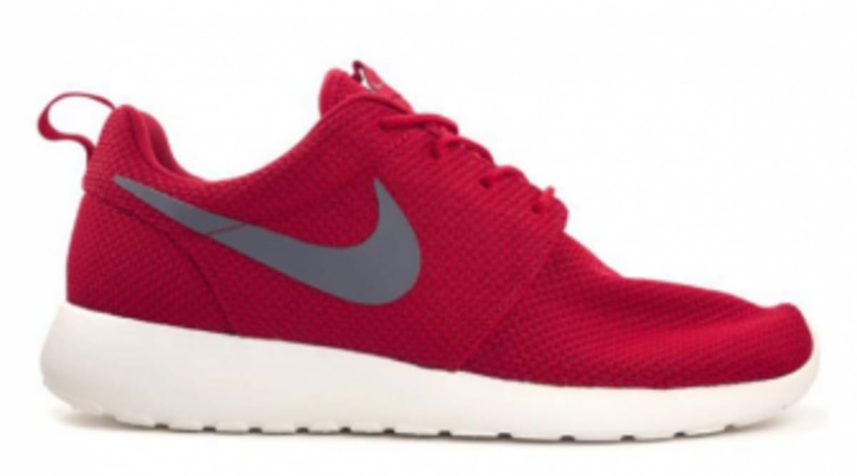 nike roshe run red and white