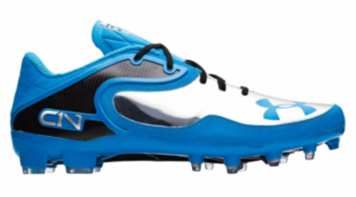 under armour highlight cleats low