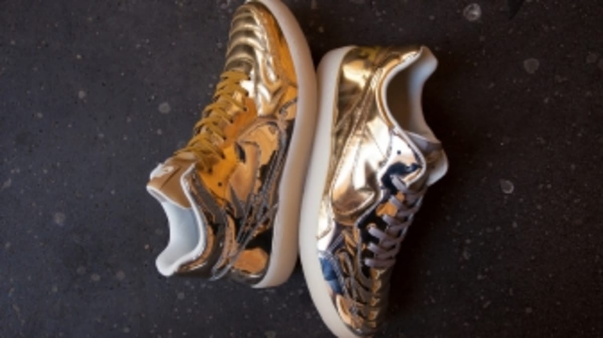 metal studs nike