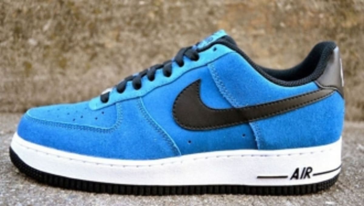 air force 1 blue sole