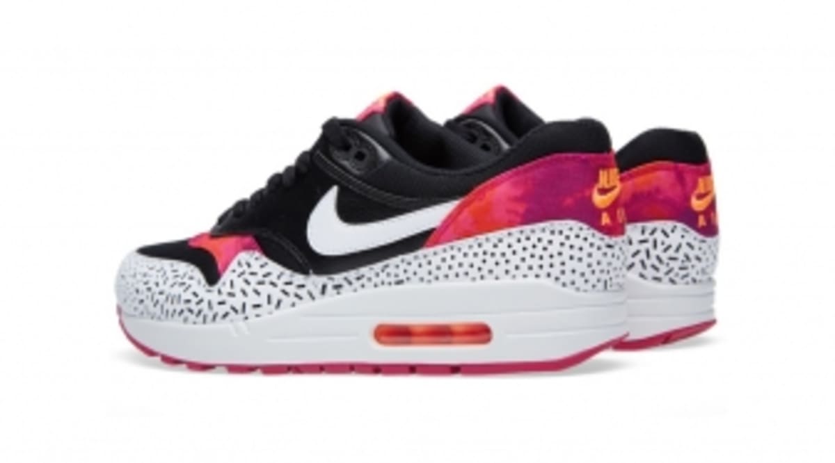 nike air max 1 fireberry