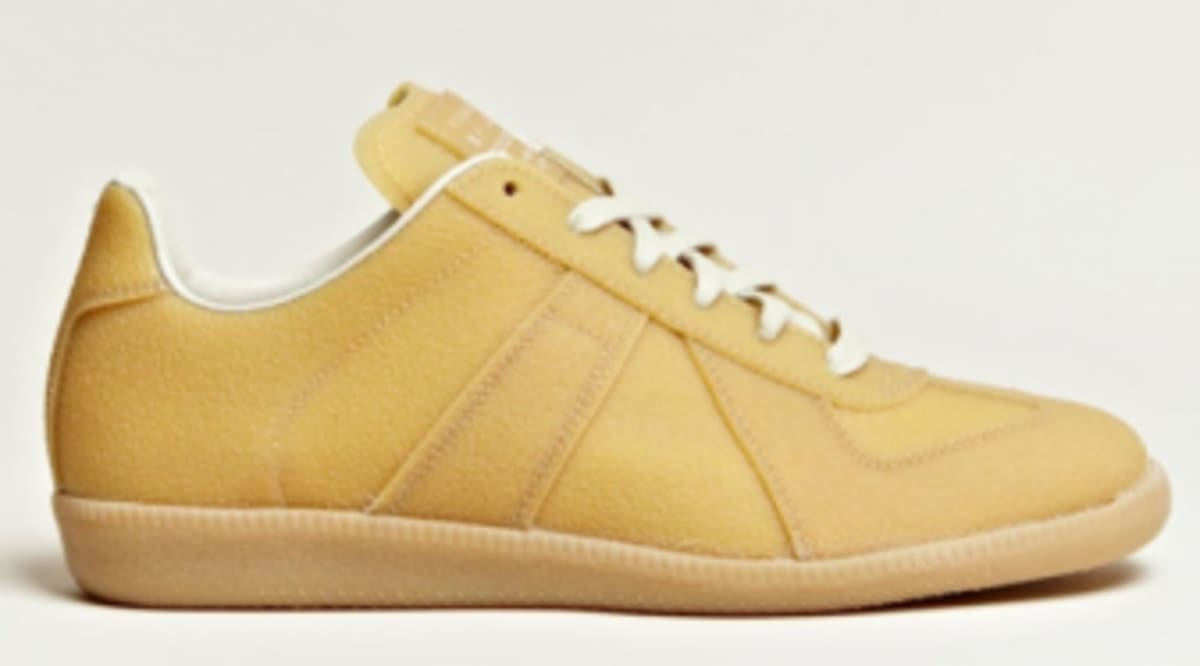 jordans 14 black and yellow