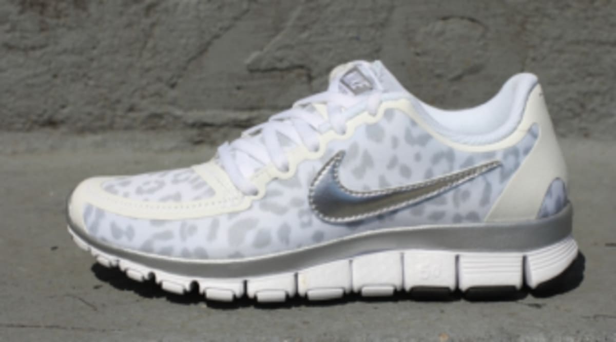 Nike WMNS Free 5.0 V4 - Leopard SIlver | Sole Collector