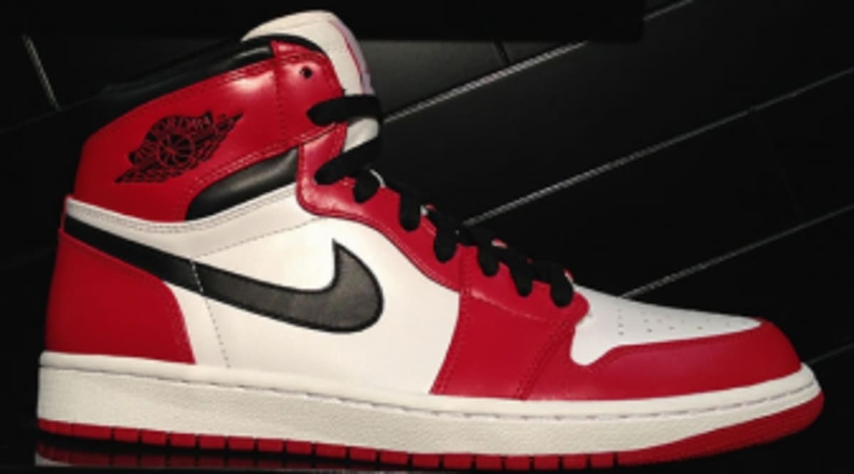 air jordan retro 1 red white and black