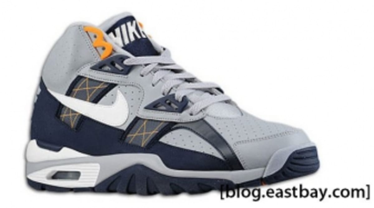 nike trainers orange sole