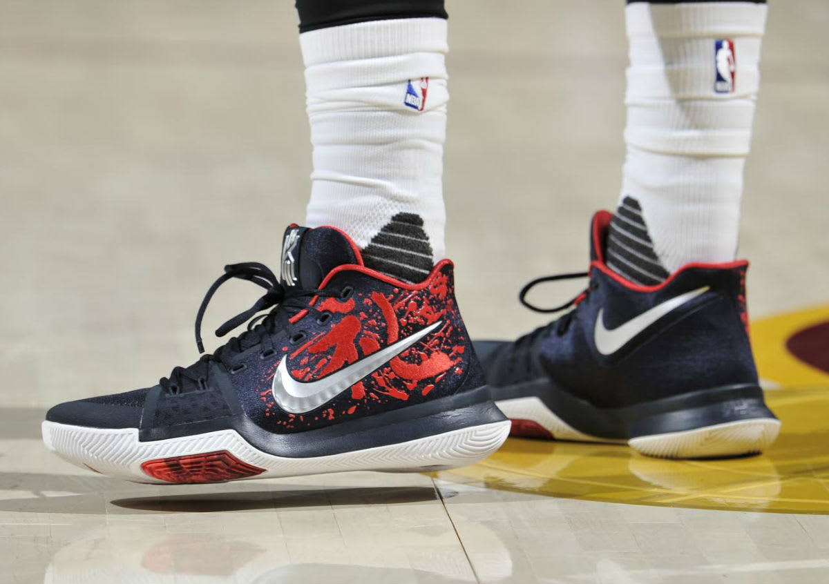 kyrie 3 on foot