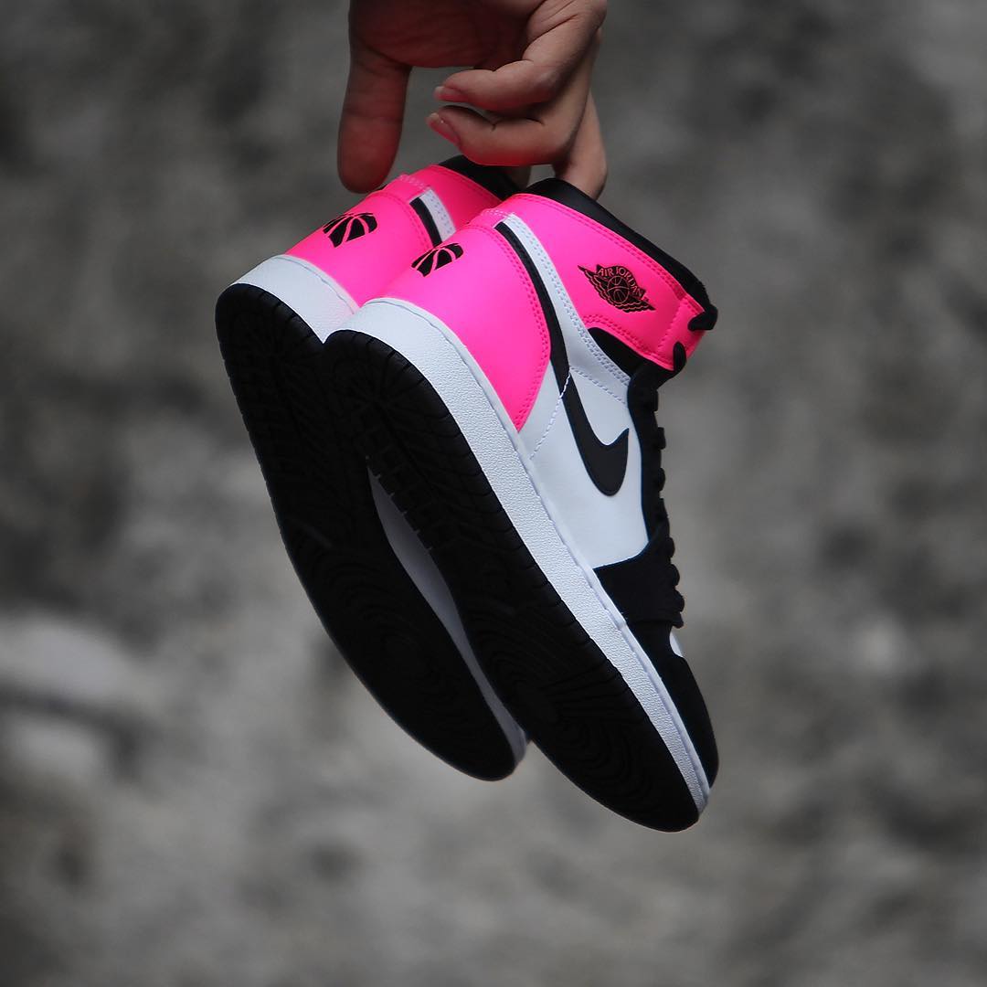 black and hot pink jordan 1