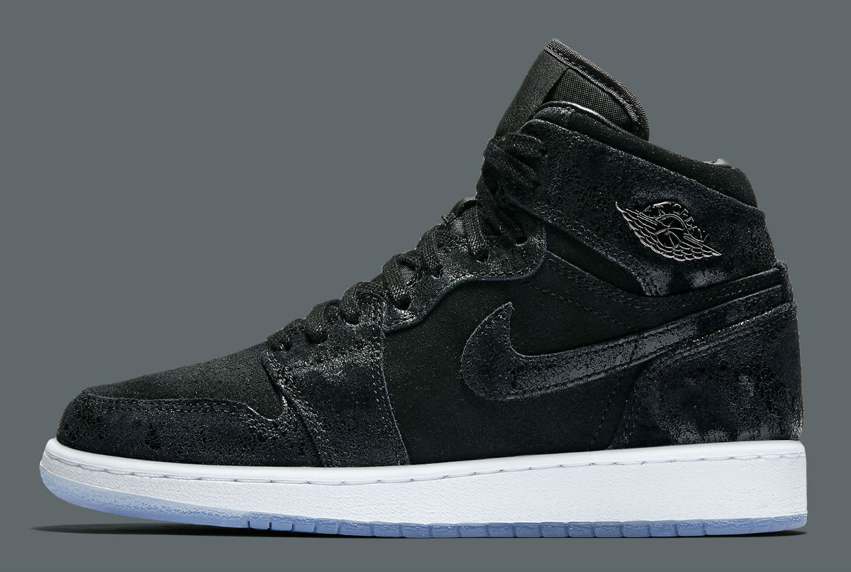 nike air jordan 1 black suede