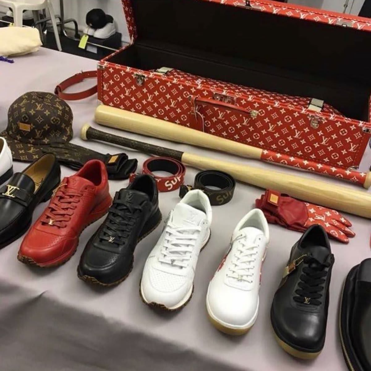 louis vuitton supreme sneakers