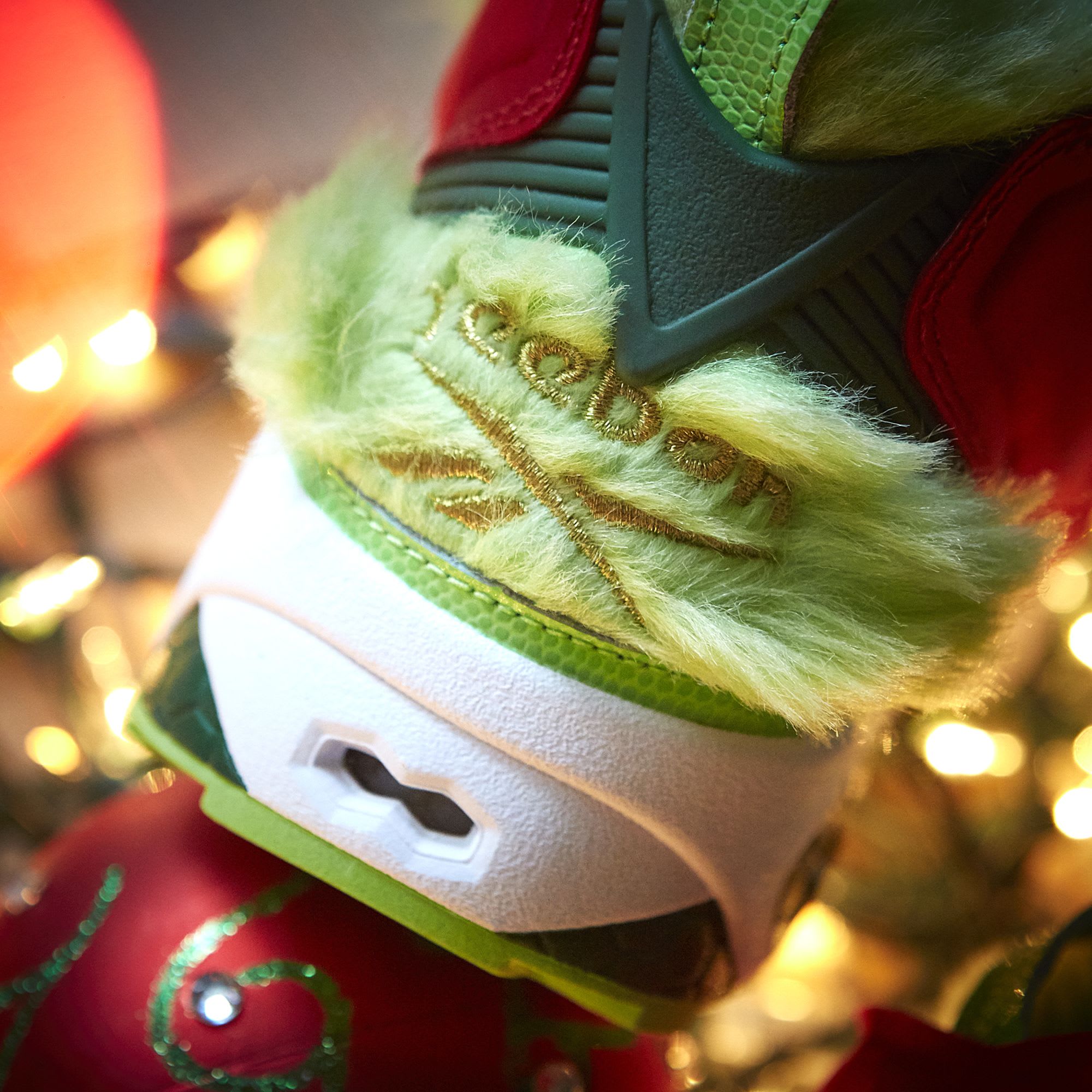 grinch reebok