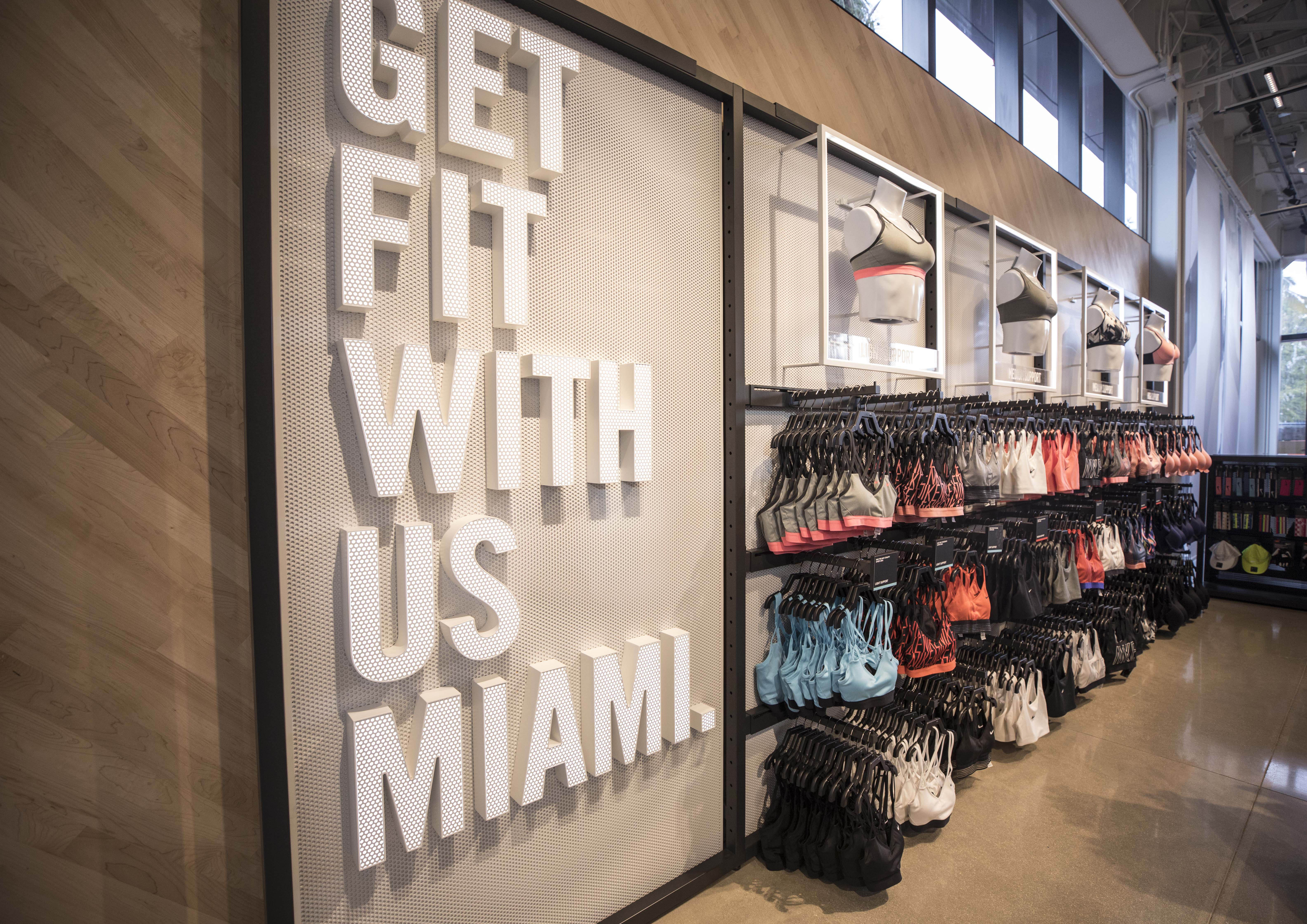 nike store miami